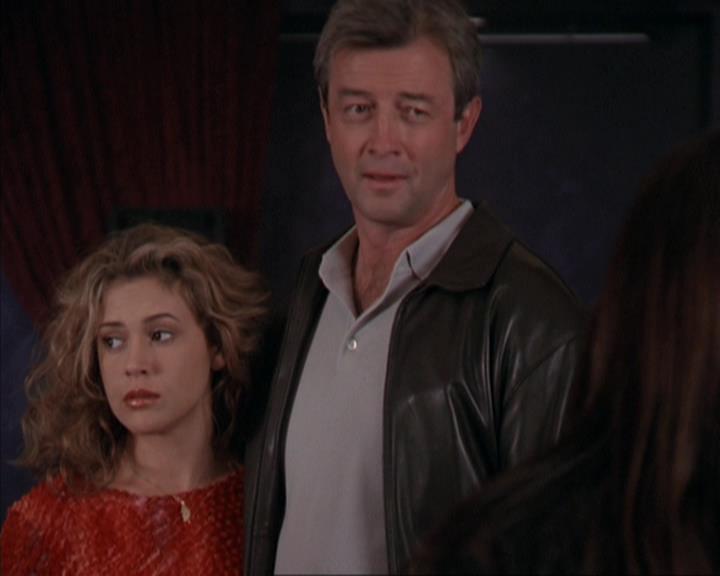 Charmed-Online-dot-310WeAllScreamForIceCream1509.jpg