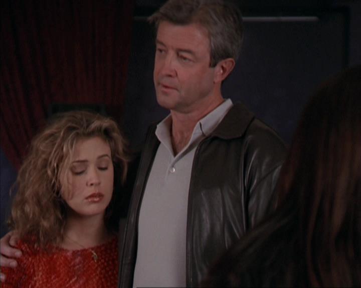 Charmed-Online-dot-310WeAllScreamForIceCream1521.jpg