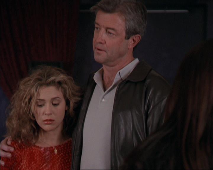 Charmed-Online-dot-310WeAllScreamForIceCream1523.jpg