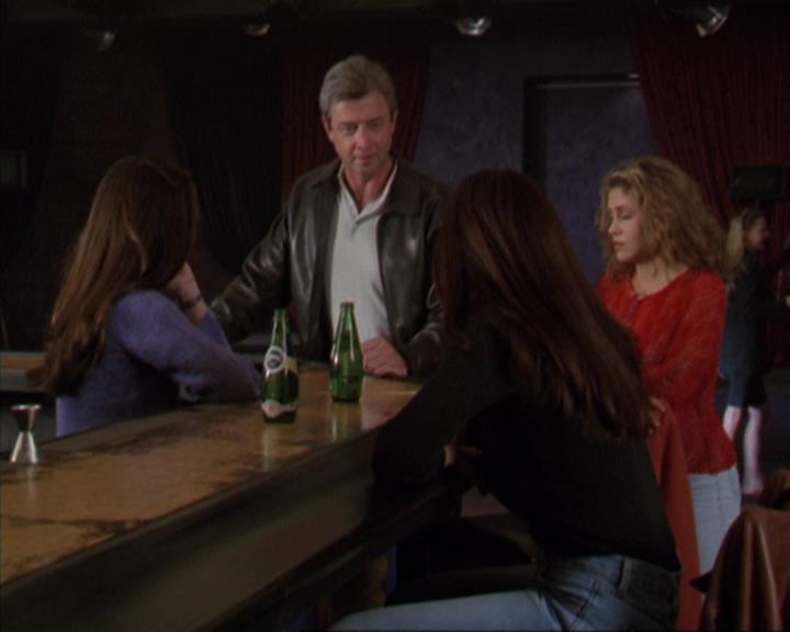 Charmed-Online-dot-310WeAllScreamForIceCream1626.jpg