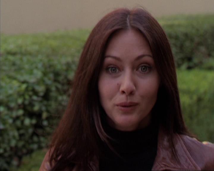 Charmed-Online-dot-310WeAllScreamForIceCream1669.jpg