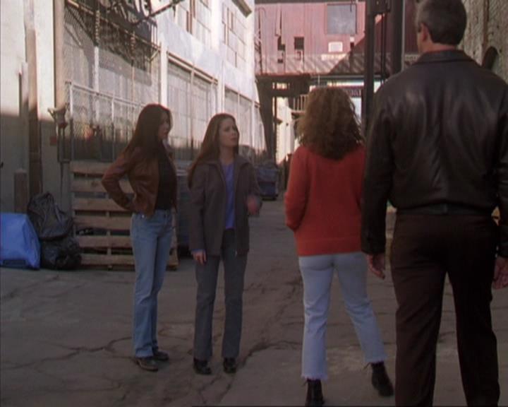 Charmed-Online-dot-310WeAllScreamForIceCream1696.jpg