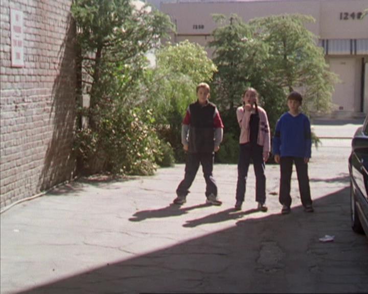 Charmed-Online-dot-310WeAllScreamForIceCream1701.jpg