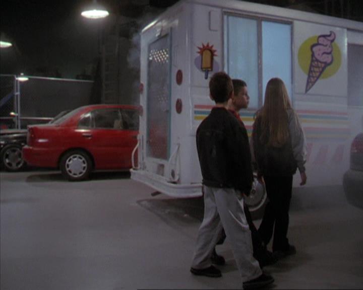 Charmed-Online-dot-310WeAllScreamForIceCream2142.jpg