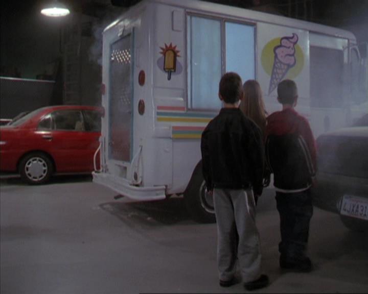 Charmed-Online-dot-310WeAllScreamForIceCream2143.jpg