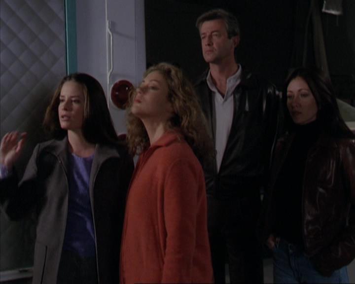 Charmed-Online-dot-310WeAllScreamForIceCream2168.jpg