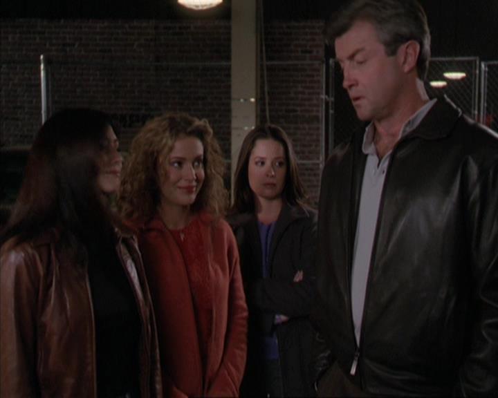Charmed-Online-dot-310WeAllScreamForIceCream2212.jpg
