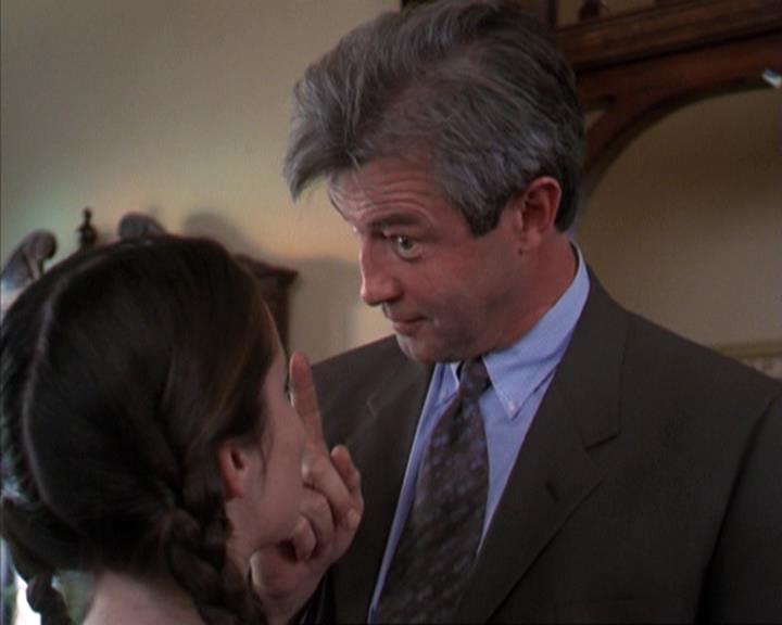 Charmed-Online-dot-310WeAllScreamForIceCream2253.jpg