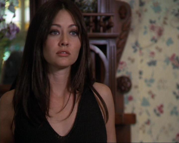 Charmed-Online-dot-311BlindedByTheWhitelighter0403.jpg
