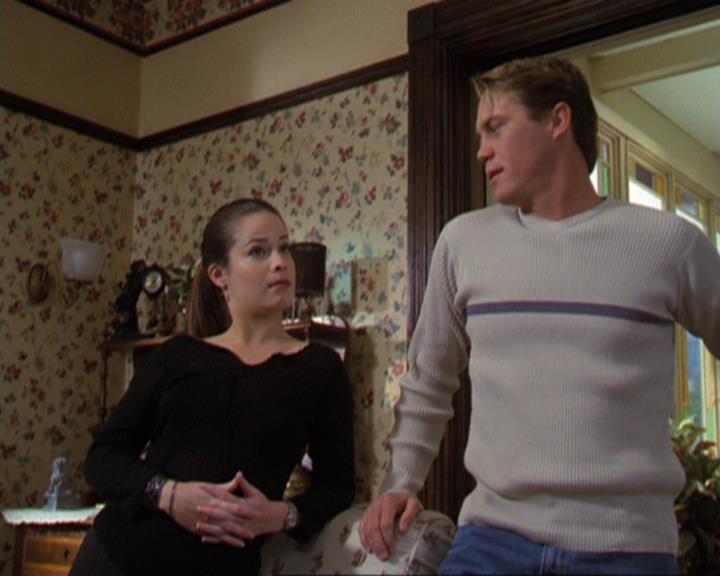 Charmed-Online-dot-311BlindedByTheWhitelighter0434.jpg Charmed-Online-dot-311BlindedByTheWhitelighter0434.jpg