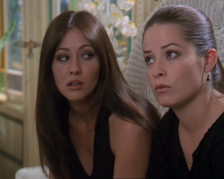 Charmed-Online-dot-311BlindedByTheWhitelighter0629.jpg Charmed-Online-dot-311BlindedByTheWhitelighter0629.jpg