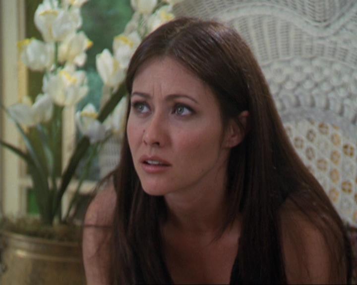 Charmed-Online-dot-311BlindedByTheWhitelighter0649.jpg Charmed-Online-dot-311BlindedByTheWhitelighter0649.jpg