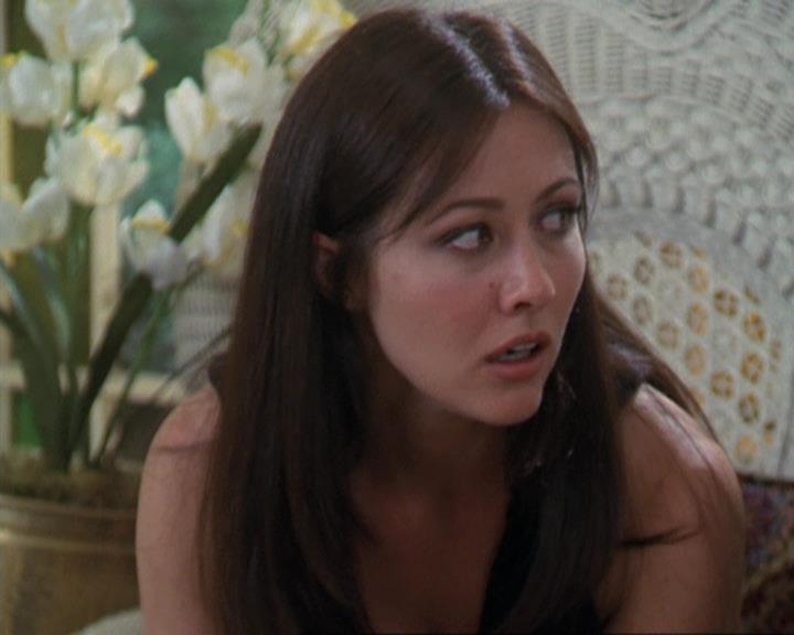 Charmed-Online-dot-311BlindedByTheWhitelighter0654.jpg Charmed-Online-dot-311BlindedByTheWhitelighter0654.jpg