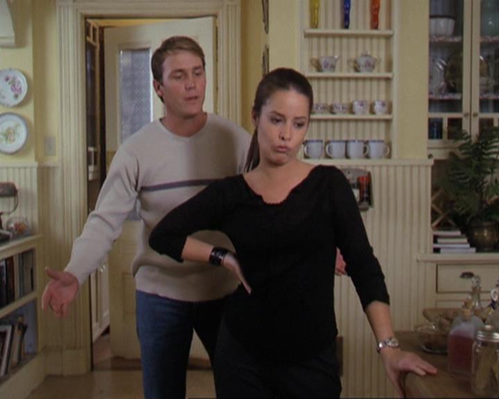 Charmed-Online-dot-311BlindedByTheWhitelighter0700.jpg Charmed-Online-dot-311BlindedByTheWhitelighter0700.jpg