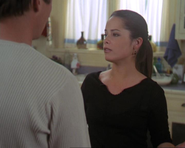 Charmed-Online-dot-311BlindedByTheWhitelighter0721.jpg Charmed-Online-dot-311BlindedByTheWhitelighter0721.jpg