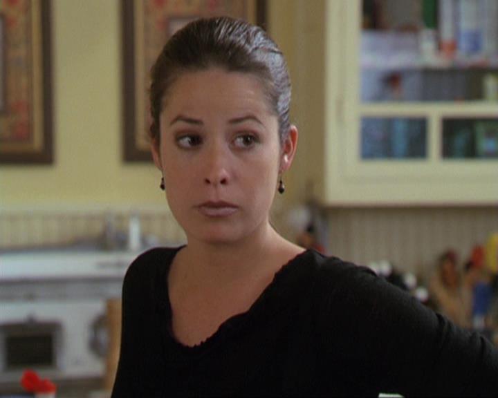 Charmed-Online-dot-311BlindedByTheWhitelighter0760.jpg Charmed-Online-dot-311BlindedByTheWhitelighter0760.jpg