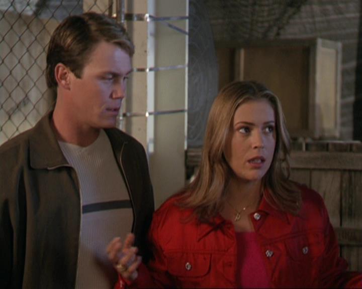 Charmed-Online-dot-311BlindedByTheWhitelighter0913.jpg