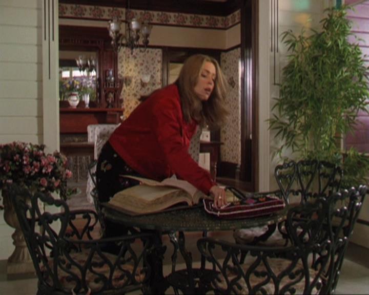 Charmed-Online-dot-311BlindedByTheWhitelighter1050.jpg