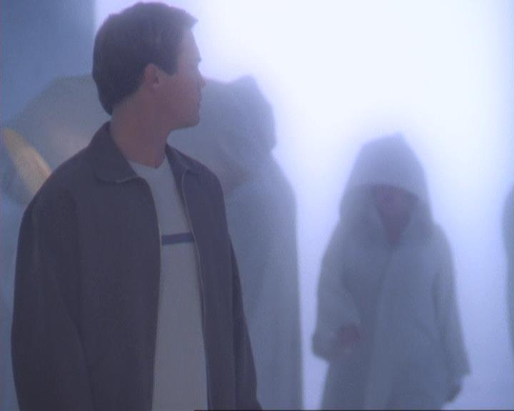 Charmed-Online-dot-311BlindedByTheWhitelighter1075.jpg