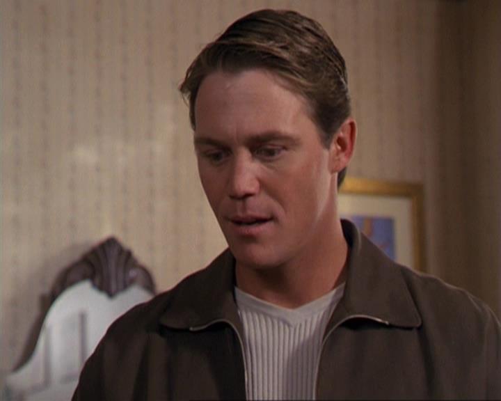 Charmed-Online-dot-311BlindedByTheWhitelighter1277.jpg Charmed-Online-dot-311BlindedByTheWhitelighter1277.jpg