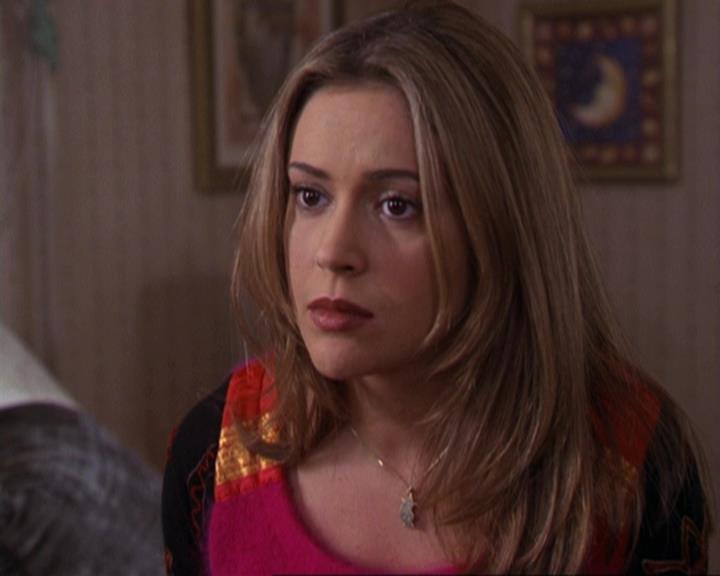 Charmed-Online-dot-311BlindedByTheWhitelighter1292.jpg Charmed-Online-dot-311BlindedByTheWhitelighter1292.jpg