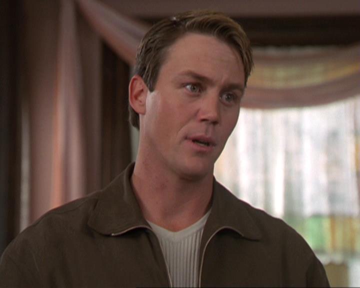 Charmed-Online-dot-311BlindedByTheWhitelighter1499.jpg Charmed-Online-dot-311BlindedByTheWhitelighter1499.jpg