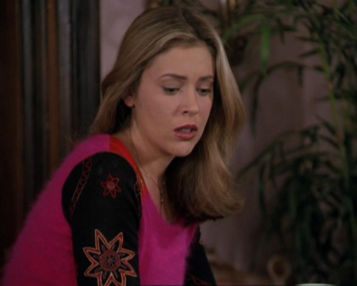 Charmed-Online-dot-311BlindedByTheWhitelighter1510.jpg Charmed-Online-dot-311BlindedByTheWhitelighter1510.jpg