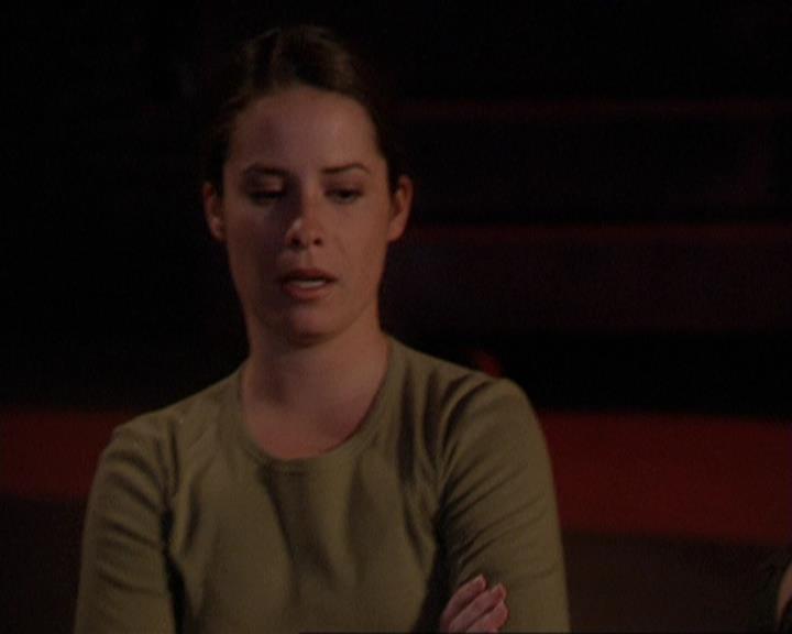 Charmed-Online-dot-311BlindedByTheWhitelighter1608.jpg Charmed-Online-dot-311BlindedByTheWhitelighter1608.jpg