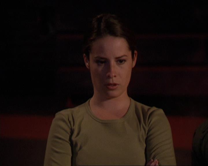 Charmed-Online-dot-311BlindedByTheWhitelighter1610.jpg Charmed-Online-dot-311BlindedByTheWhitelighter1610.jpg
