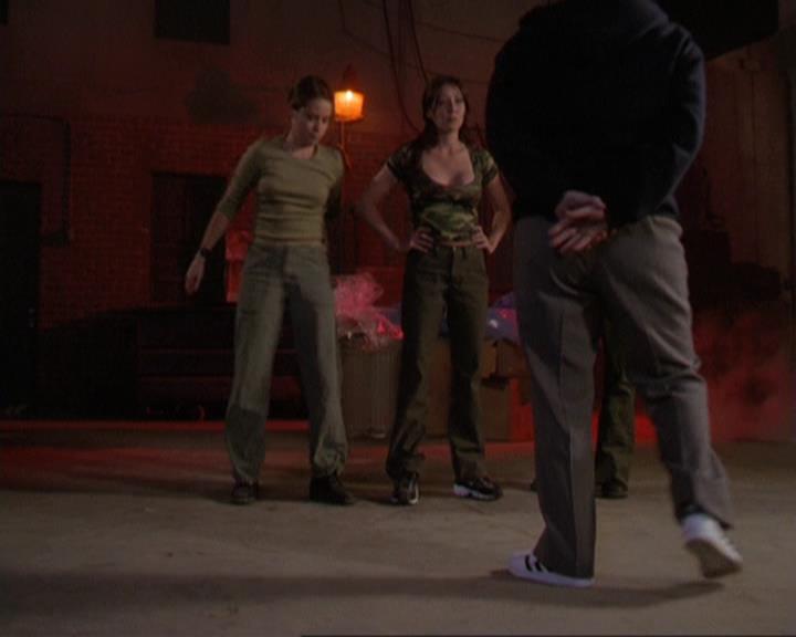 Charmed-Online-dot-311BlindedByTheWhitelighter1616.jpg Charmed-Online-dot-311BlindedByTheWhitelighter1616.jpg