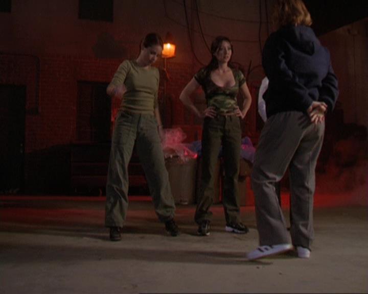 Charmed-Online-dot-311BlindedByTheWhitelighter1617.jpg Charmed-Online-dot-311BlindedByTheWhitelighter1617.jpg