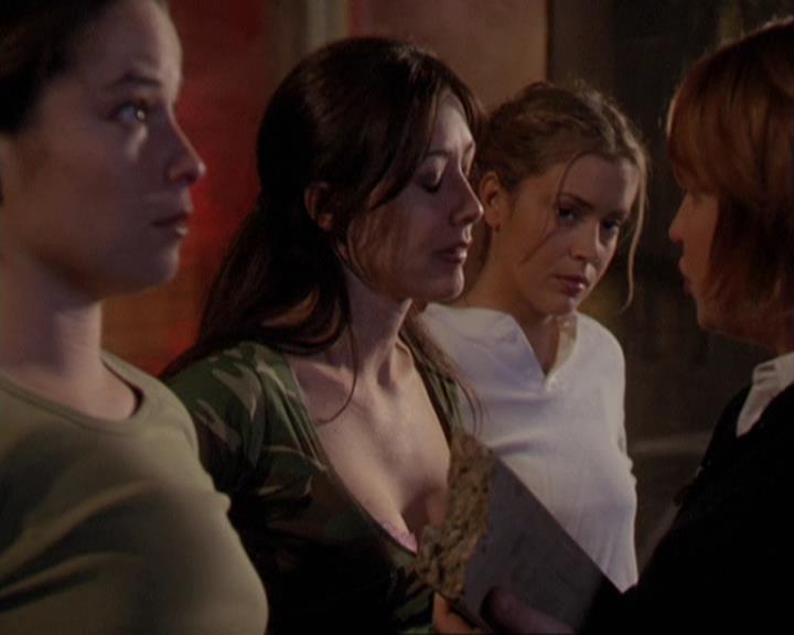 Charmed-Online-dot-311BlindedByTheWhitelighter1671.jpg Charmed-Online-dot-311BlindedByTheWhitelighter1671.jpg
