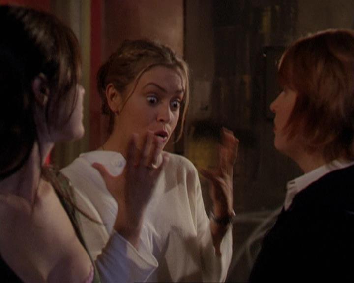 Charmed-Online-dot-311BlindedByTheWhitelighter1711.jpg Charmed-Online-dot-311BlindedByTheWhitelighter1711.jpg