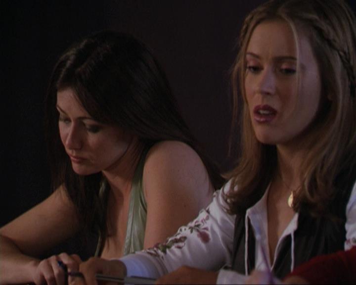 Charmed-Online-dot-311BlindedByTheWhitelighter1771.jpg Charmed-Online-dot-311BlindedByTheWhitelighter1771.jpg