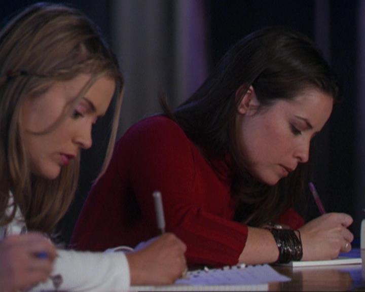 Charmed-Online-dot-311BlindedByTheWhitelighter1787.jpg Charmed-Online-dot-311BlindedByTheWhitelighter1787.jpg