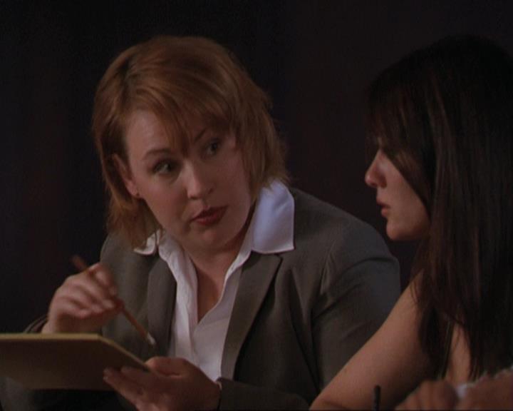 Charmed-Online-dot-311BlindedByTheWhitelighter1817.jpg Charmed-Online-dot-311BlindedByTheWhitelighter1817.jpg
