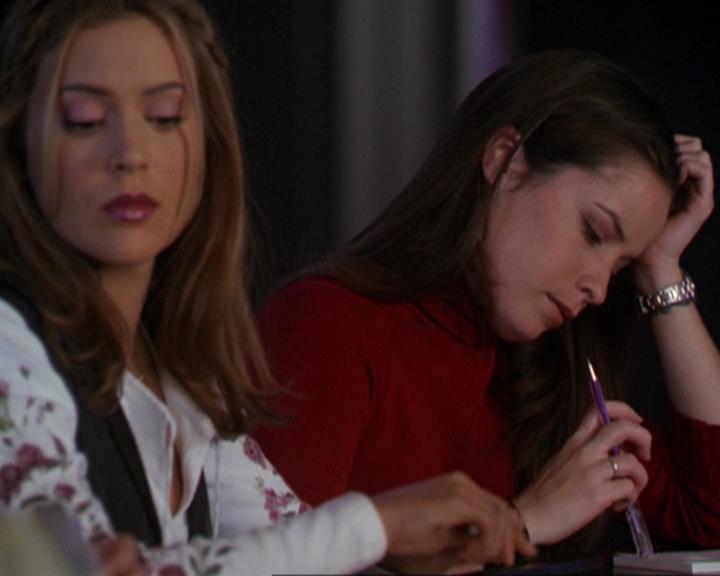 Charmed-Online-dot-311BlindedByTheWhitelighter1822.jpg Charmed-Online-dot-311BlindedByTheWhitelighter1822.jpg