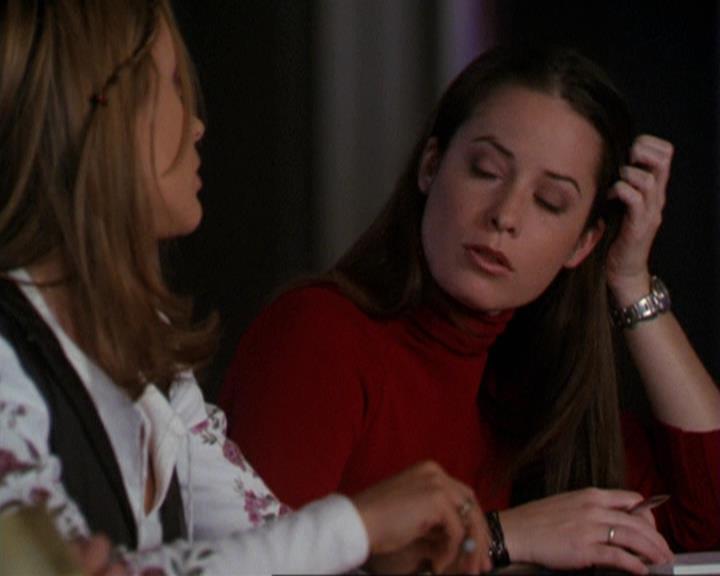 Charmed-Online-dot-311BlindedByTheWhitelighter1824.jpg Charmed-Online-dot-311BlindedByTheWhitelighter1824.jpg