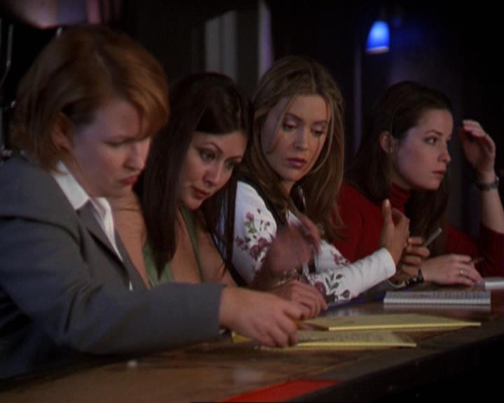 Charmed-Online-dot-311BlindedByTheWhitelighter1841.jpg Charmed-Online-dot-311BlindedByTheWhitelighter1841.jpg