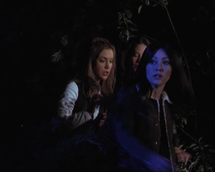 Charmed-Online-dot-311BlindedByTheWhitelighter1854.jpg Charmed-Online-dot-311BlindedByTheWhitelighter1854.jpg