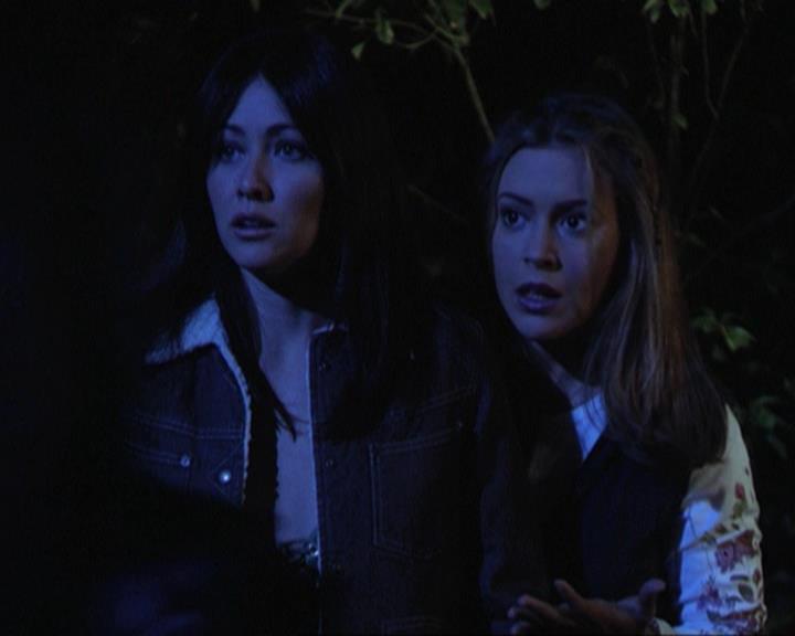Charmed-Online-dot-311BlindedByTheWhitelighter1868.jpg Charmed-Online-dot-311BlindedByTheWhitelighter1868.jpg