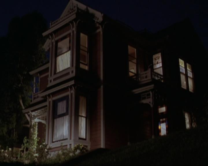 Charmed-Online-dot-311BlindedByTheWhitelighter1972.jpg Charmed-Online-dot-311BlindedByTheWhitelighter1972.jpg