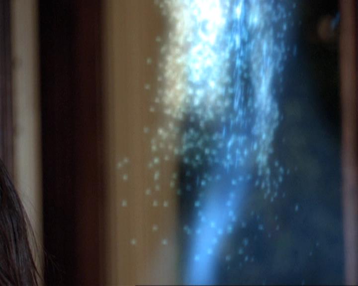 Charmed-Online-dot-311BlindedByTheWhitelighter1986.jpg Charmed-Online-dot-311BlindedByTheWhitelighter1986.jpg