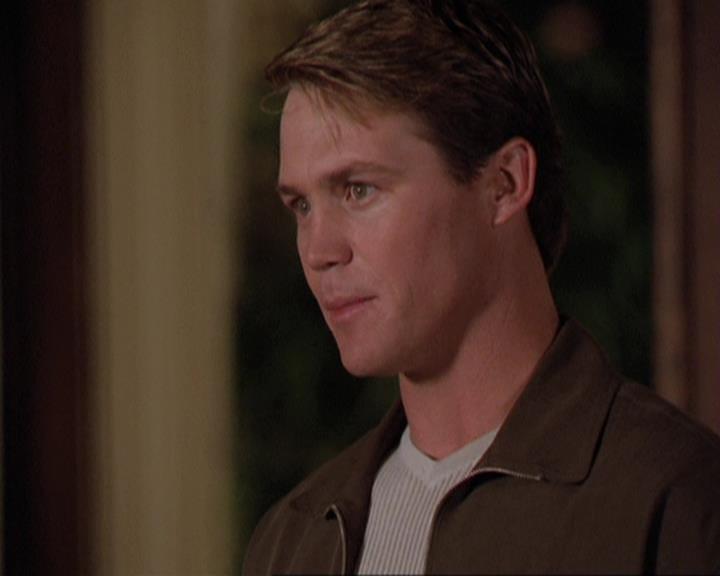 Charmed-Online-dot-311BlindedByTheWhitelighter2002.jpg Charmed-Online-dot-311BlindedByTheWhitelighter2002.jpg