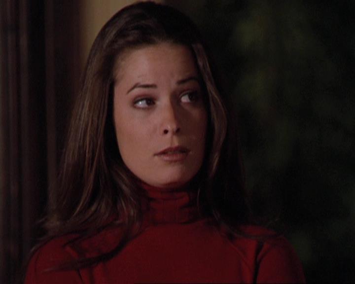Charmed-Online-dot-311BlindedByTheWhitelighter2011.jpg Charmed-Online-dot-311BlindedByTheWhitelighter2011.jpg