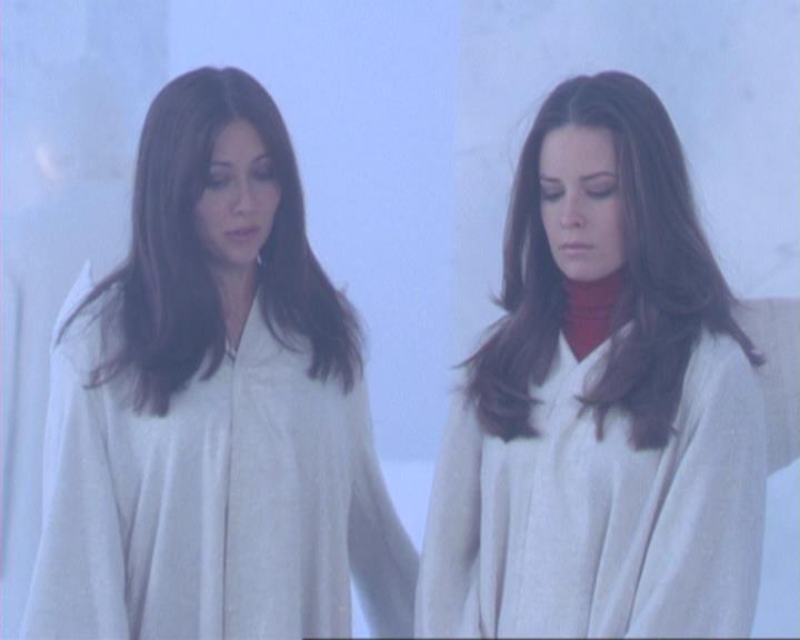 Charmed-Online-dot-311BlindedByTheWhitelighter2111.jpg Charmed-Online-dot-311BlindedByTheWhitelighter2111.jpg