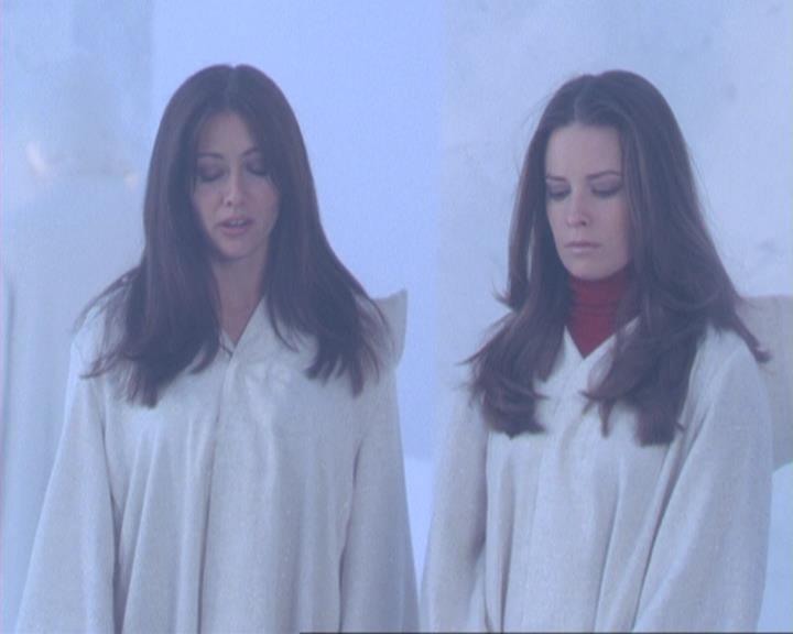 Charmed-Online-dot-311BlindedByTheWhitelighter2112.jpg Charmed-Online-dot-311BlindedByTheWhitelighter2112.jpg