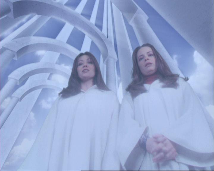 Charmed-Online-dot-311BlindedByTheWhitelighter2127.jpg Charmed-Online-dot-311BlindedByTheWhitelighter2127.jpg