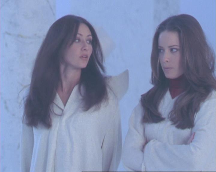 Charmed-Online-dot-311BlindedByTheWhitelighter2147.jpg Charmed-Online-dot-311BlindedByTheWhitelighter2147.jpg