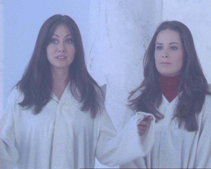 Charmed-Online-dot-311BlindedByTheWhitelighter2177.jpg Charmed-Online-dot-311BlindedByTheWhitelighter2177.jpg